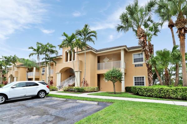 Castle Pines, 8332 Mulligan Cir #2014, Port St. Lucie, Florida 34986, image 1