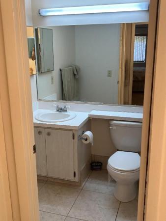 5800 Whispering Pine Way #B-2, Greenacres, Florida 33463, image 3