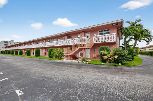 Boca Verde, 300 NE 20th St #8060, Boca Raton, Florida 33431, image 1