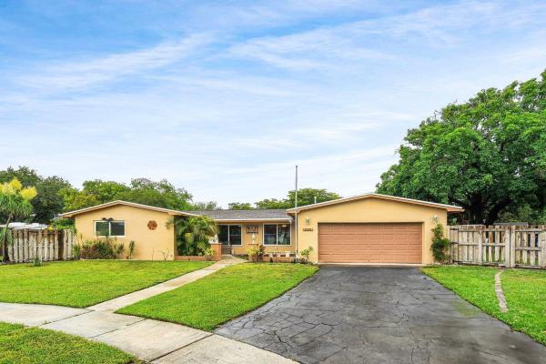 Pasadena Lakes, 8330 NW 23rd St, Pembroke Pines, Florida 33024, image 1