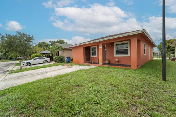 Rock Island Oaks, 2235 NW 25th Pl, Fort Lauderdale, Florida 33311, image 1