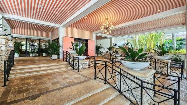 Dunbar Woods, 1102 Duncan Cir #102, Palm Beach Gardens, Florida 33418, image 1