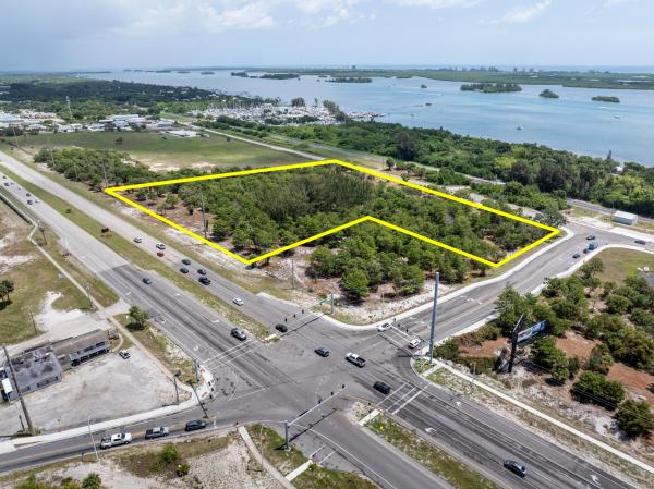 2300 N Us Hwy 1, Fort Pierce, Florida 34946, image 1