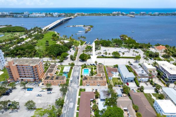 101 S Golfview Rd #15, Lake Worth Beach, Florida 33460, image 1