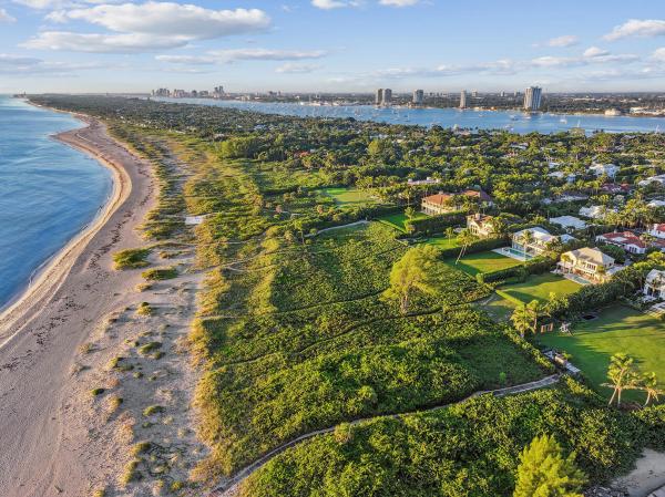 Sea Isle Estates, 143 E Inlet Dr, Palm Beach, Florida 33480, image 3