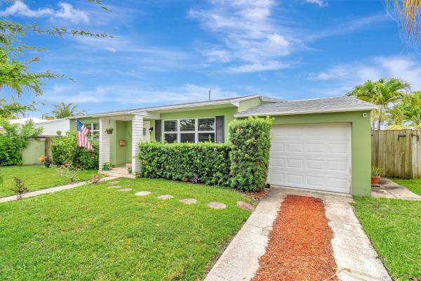 Homewood, 320 Summa St, West Palm Beach, Florida 33405, image 1