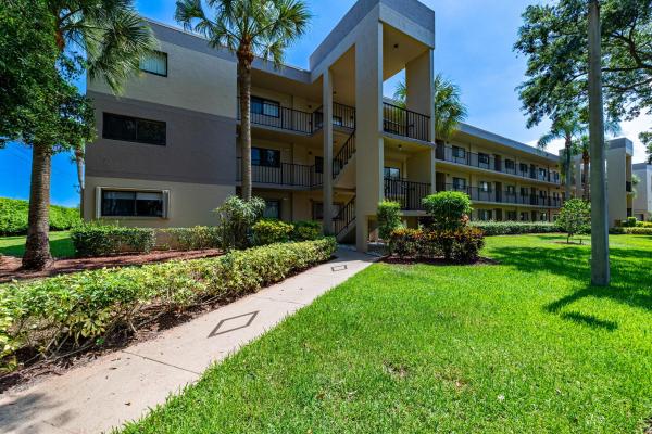 Watersedge At Lakes Of Delray, 15324 Lakes Of Delray Blvd #101, Delray Beach, Florida 33484, image 1