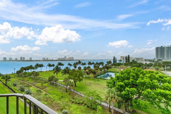 Lake Harbour Towers East, 801 Lake Shore Dr #619, Lake Park, Florida 33403, image 1