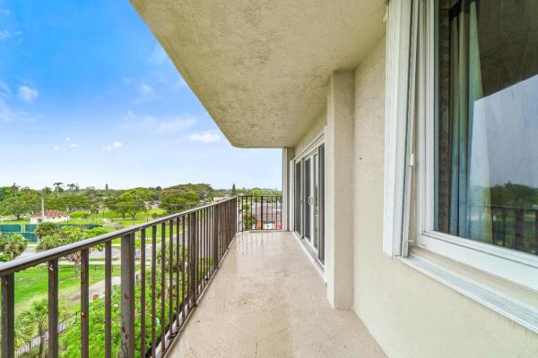 Lake Harbour Towers East, 801 Lake Shore Dr #619, Lake Park, Florida 33403, image 3
