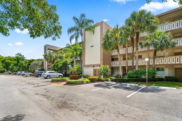 Abaco Village, 1604 Abaco Dr #E3, Coconut Creek, Florida 33066, image 1