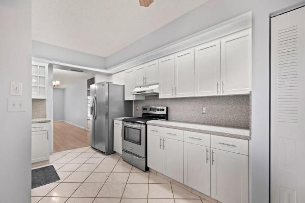 Abaco Village, 1604 Abaco Dr #E3, Coconut Creek, Florida 33066, image 2