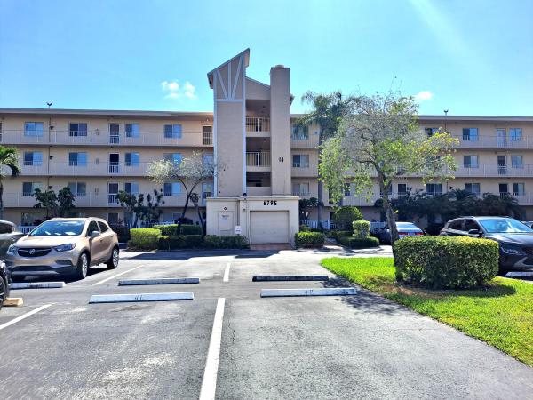 Huntington Lakes 2, 6795 Huntington 405th Ln #405, Delray Beach, Florida 33446, image 1