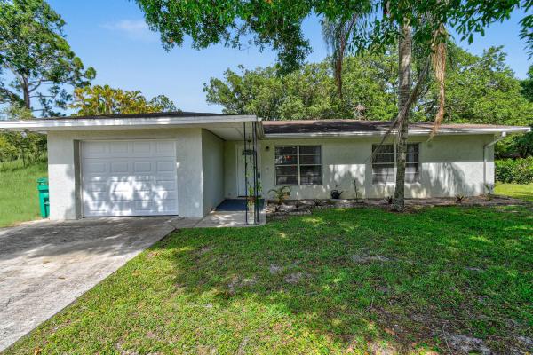 Lakewood Park, 6506 Kings Hwy, Fort Pierce, Florida 34951, image 1