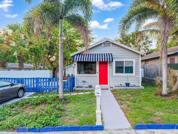 Hillcrest At Lake Worth, 1738 Sunset Ave, Lake Worth Beach, Florida 33460, image 1
