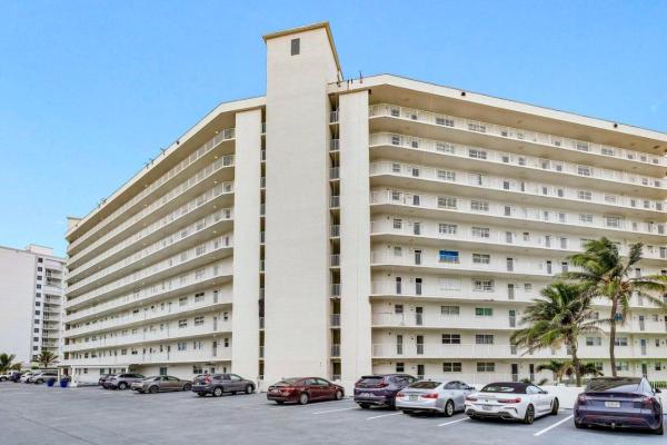 Penthouse Towers, 3101 S Ocean Blvd #706, Highland Beach, Florida 33487, image 2