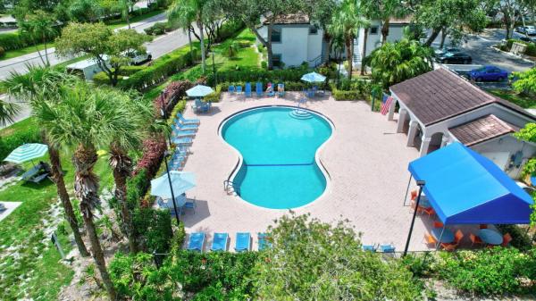 Alexandra Village, 5414 Venetia Ct #G, Boynton Beach, Florida 33437, image 2