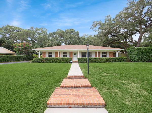 Maheu Estates, 2712 Lone Pine Rd, Palm Beach Gardens, Florida 33410, image 1