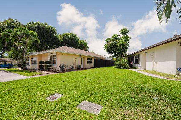 Garden Hills, 5402 Bonky Ct #102b, West Palm Beach, Florida 33415, image 1