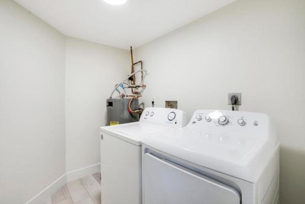 Lakeside At Delray, 2025 Lavers Cir #D208, Delray Beach, Florida 33444, image 2