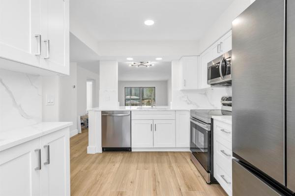 Huntington Lakes 5, 7290 Kinghurst Dr #301, Delray Beach, Florida 33446, image 1