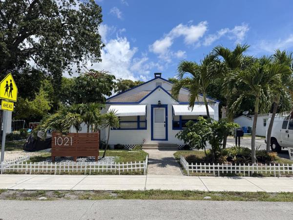 Central Oakland Park, 1021 NE 33rd St #F2, Oakland Park, Florida 33334, image 1