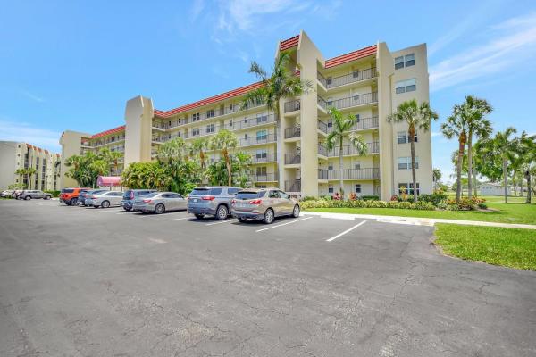 Imperial At Poinciana Place, 3871 Via Poinciana #505, Lake Worth Beach, Florida 33467, image 1
