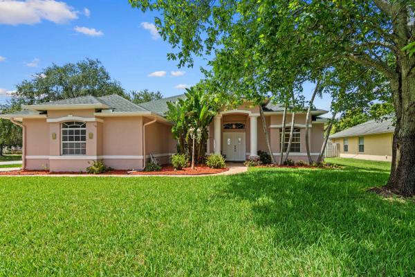 Sandhill Crossing, 1611 SE Simmons St, Port St. Lucie, Florida 34952, image 1