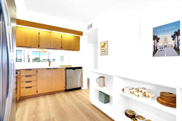 Whitehall Village, 2601 Village Blvd #404, West Palm Beach, Florida 33409, image 1