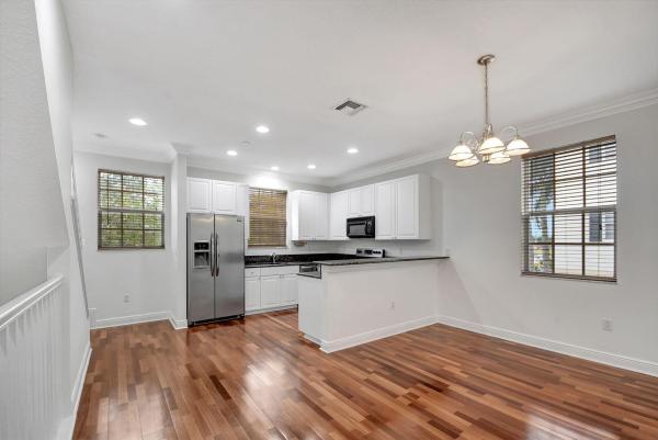 Courtyards Of Lake Worth At College Park, 2502 N Dixie Hwy #17, Lake Worth Beach, Florida 33460, image 1