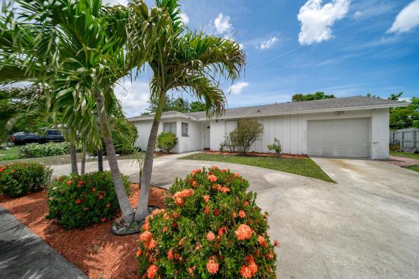 Boca Trails, 10151 Windtree Ln, Boca Raton, Florida 33428, image 1