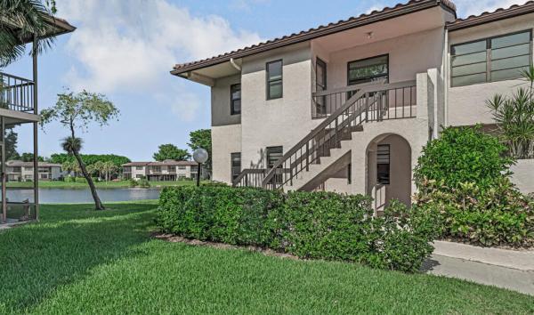 The Vistas Of Boca Lago, 21290 Juego Cir, Boca Raton, Florida 33433, image 2