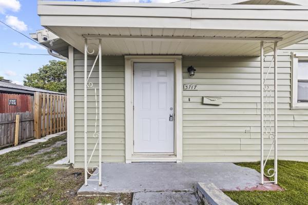 Pinewood Park, 3717 Pinewood Ave, West Palm Beach, Florida 33407, image 1
