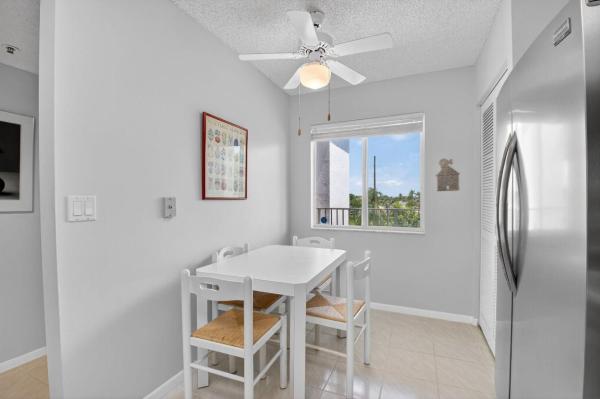 Huntington Pointe, 6112 Huntwick Ter #404, Delray Beach, Florida 33484, image 1