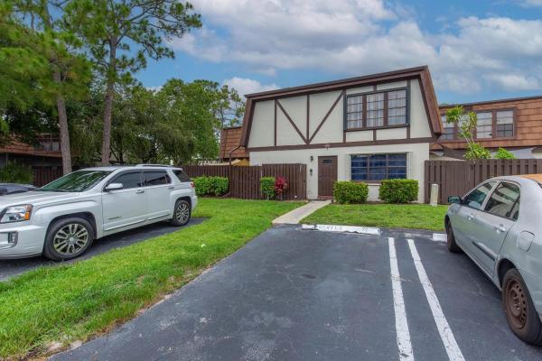 Weybridge Townhomes, 103 Weybridge C Cir #C, Royal Palm Beach, Florida 33411, image 1