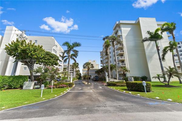 Le Chateau Royal, 3540 S S Ocean Blvd Blvd #212, South Palm Beach, Florida 33480, image 1