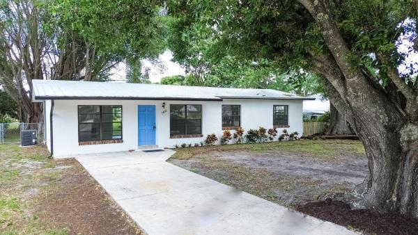 Maravilla Gardens, 706 Azalea Ave, Fort Pierce, Florida 34982, image 1