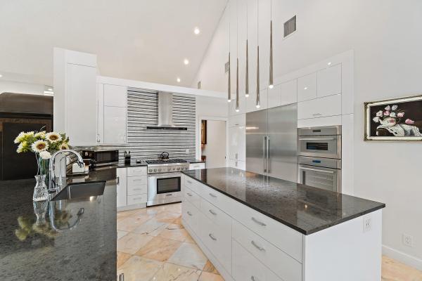 Frenchman's Creek Beach & Country Club, 13709 Rivoli Dr, Palm Beach Gardens, Florida 33410, image 1