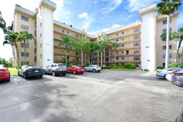 Sunrise Of Palm Beach, 4700 Lucerne Lakes Blvd #308, Lake Worth Beach, Florida 33467, image 1