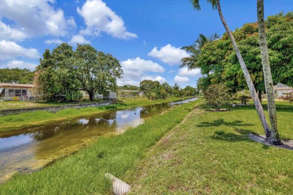 Lauderdale Oaks, 2901 NW 46th Ave #101, Lauderdale Lakes, Florida 33313, image 1