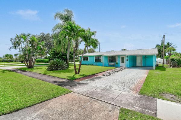 Kelsey City, 704 W Jasmine Dr, Lake Park, Florida 33403, image 1