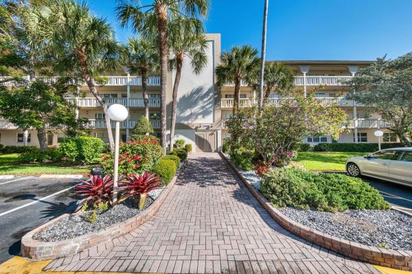 Victoria Village, 2905 Victoria Pl #D3, Coconut Creek, Florida 33066, image 1