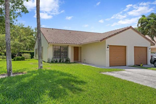 Windwood, 416 Cottonwood Pl, Boca Raton, Florida 33431, image 1
