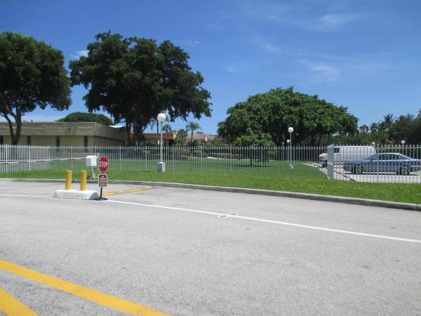 Breakwaters Of The Palm Beaches, 470 Executive Center Dr #2k, West Palm Beach, Florida 33401, image 1