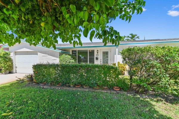 Palm Springs Village, 436 Santa Anna Dr, Palm Springs, Florida 33461, image 1