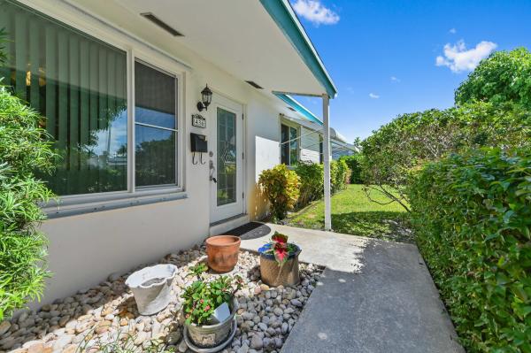 Palm Springs Village, 436 Santa Anna Dr, Palm Springs, Florida 33461, image 1