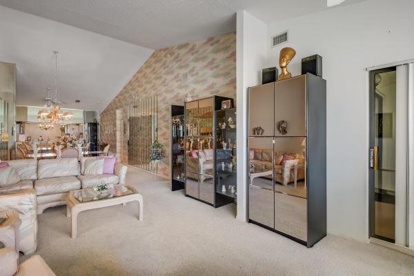 Lucerne Pointe, 7610 Tahiti Ln #201, Lake Worth, Florida 33467, image 1
