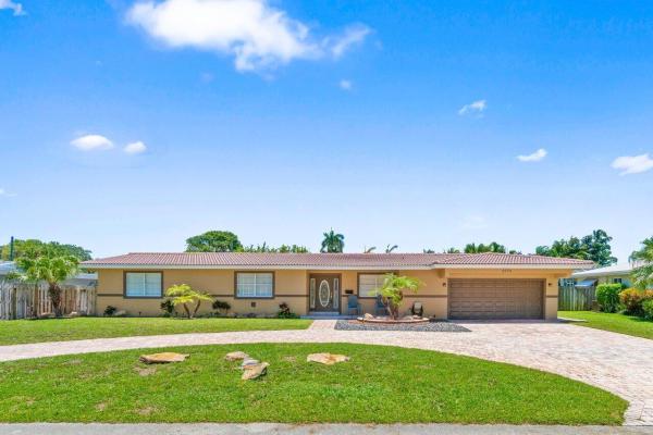 Hillsboro Isles, 2070 NE 27th St, Lighthouse Point, Florida 33064, image 1