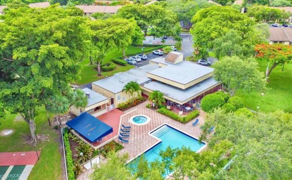 Meadowridge, 2339 SW 15th St #16, Deerfield Beach, Florida 33442, image 1