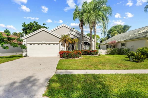 The Estates At Oak Hamlet, 1851 Oak Berry Cir, Wellington, Florida 33414, image 1