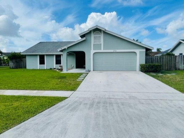 Huntington Woods, 174 Roycourt Cir, Royal Palm Beach, Florida 33411, image 1